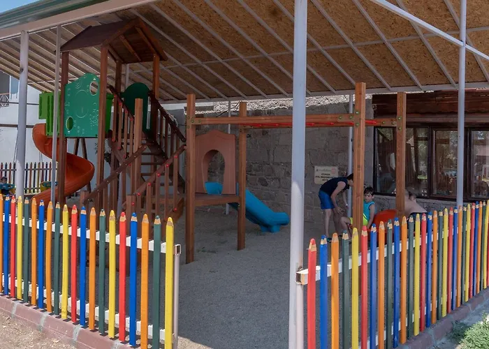 Ξενοδοχείο Eden 3*